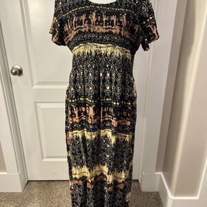 Elementz L Pattern Black Tan Maxi Dress short-sleeved  flattering stretch top